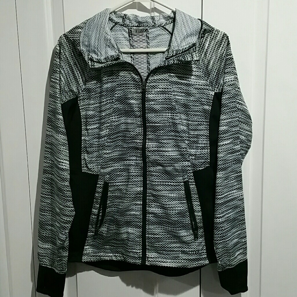 CLEARANCE /Make an offer! Marmot womens Hooded zip up Jacket Sz M